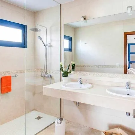 Homu Aura Fantastica Villa Con Piscina Privada Playa Blanca  Exterior photo